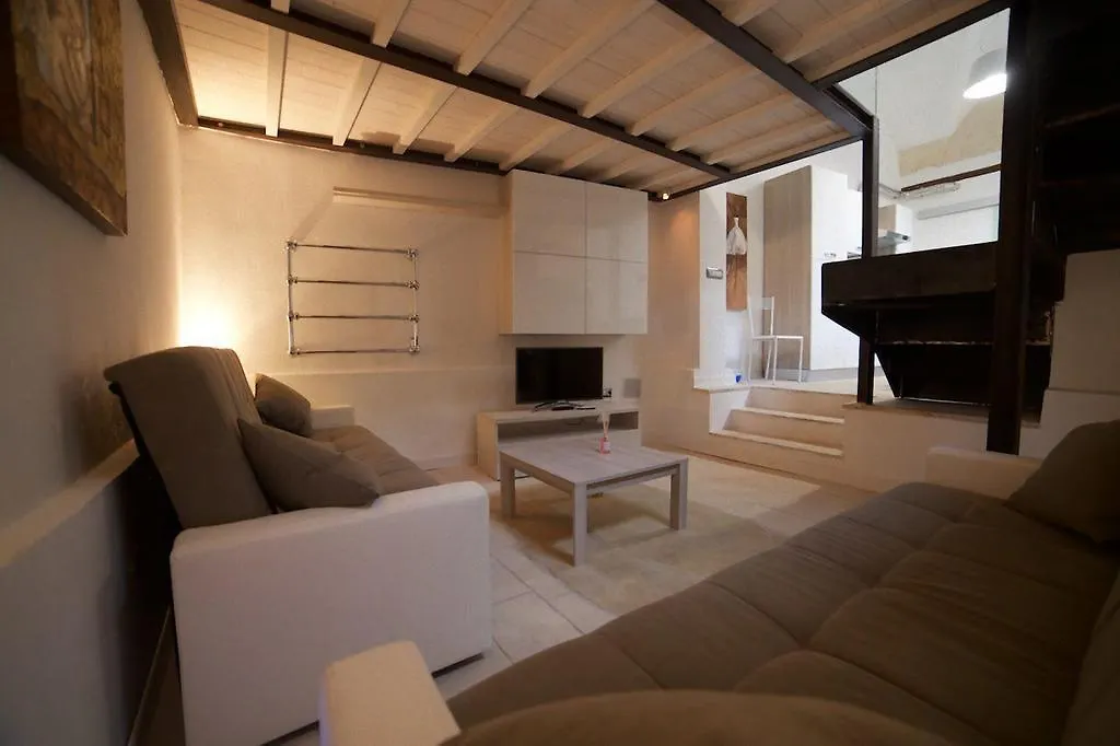 Suite Del Teatro Romano Lecce Apartment